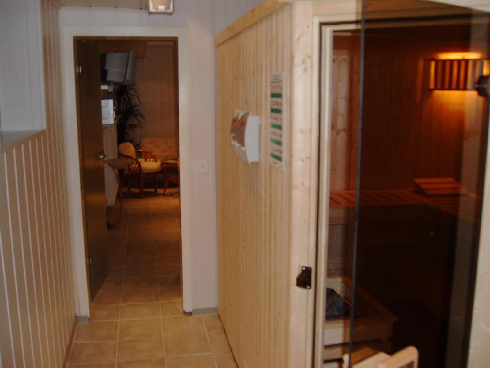 Hotel Pension Haus Berghof ヘレンタール エクステリア 写真