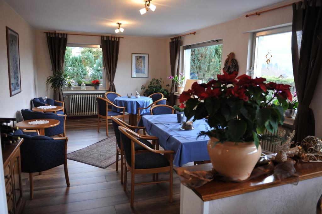 Hotel Pension Haus Berghof ヘレンタール エクステリア 写真
